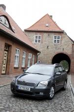 Toyota Avensis Wagon 2003 года